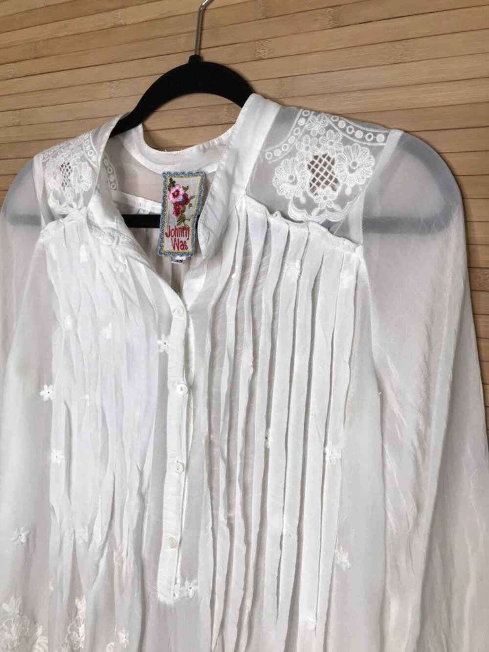 Johnny Was Boho Tunic Top Blouse White Lace Pintuck Eyelet Detail Cotton  XS - Picture 3 of 7